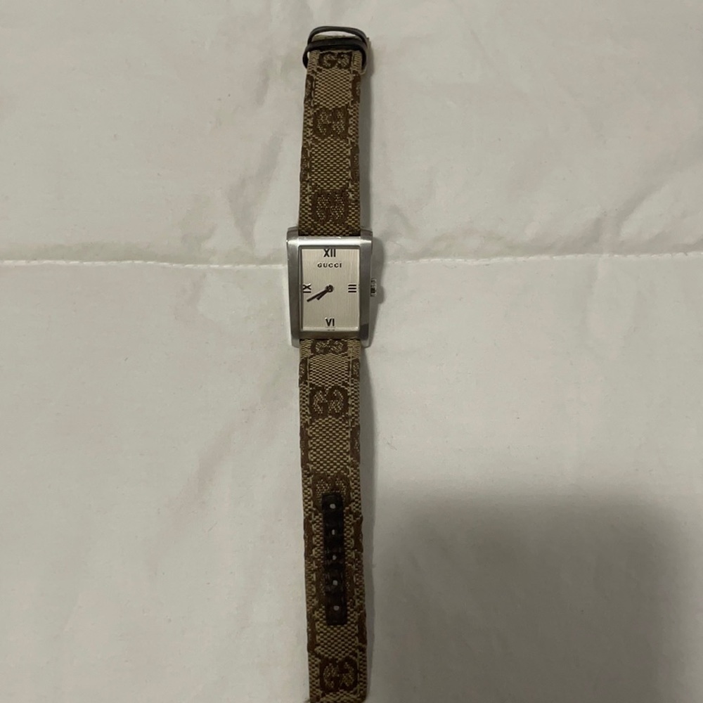 classic gucci watch authentic